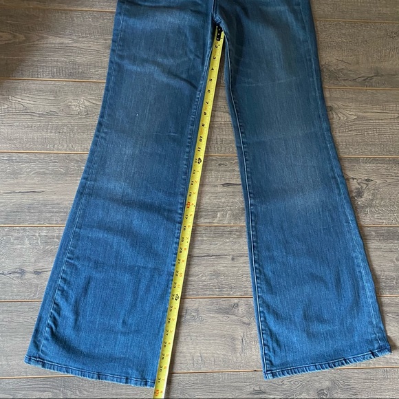 NWT Pilcro Braided Leather Pocket Detail Flare Leg Jeans, 28 - Picture 12 of 15